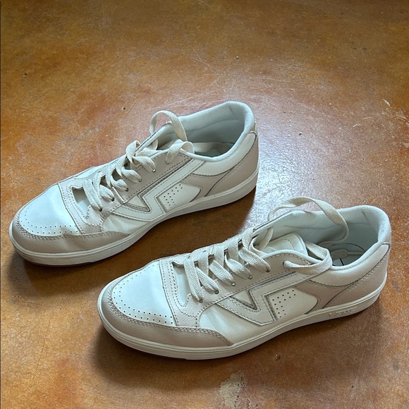 Vans Women's Cream Sneakers - Picture 1 of 4